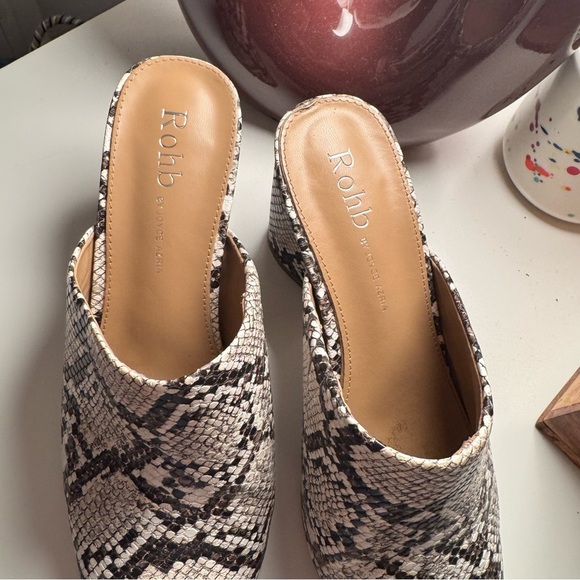 Roho by Joyce Adria snakeskin pointed toe heeled mule - Picture 4 of 8